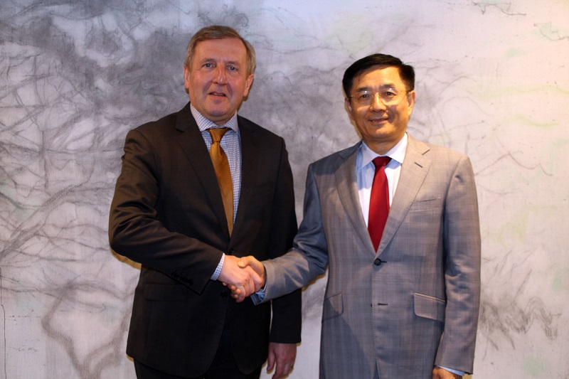 Minister Creed Pays Tribute to Departing Chinese Ambassador to Ireland H.E. Yue Xiaoyong